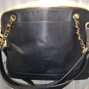 CHANEL leather pebble grain outer pocket tote